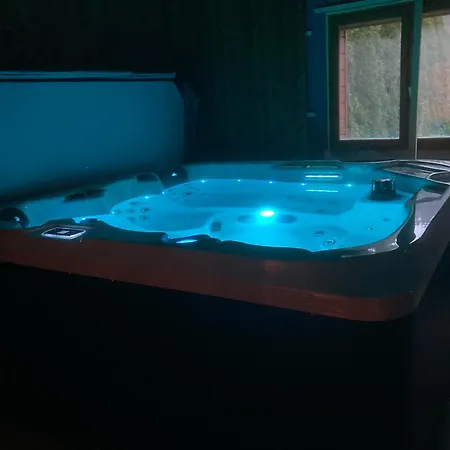 La Calougeotte, Jardin, Et Sauna Prives Le Menil