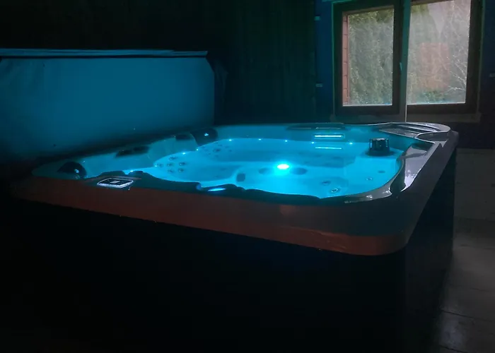 La Calougeotte, Jardin, Et Sauna Prives 르메니